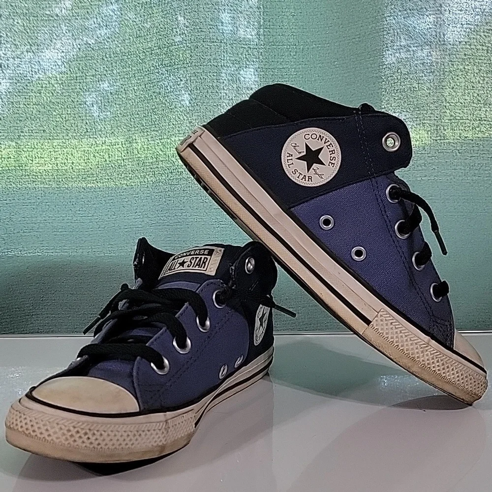 Boys Converse Chuck Taylor All Star Axel Slip-Ons, Blue/Black, Size 3, Pre-owned